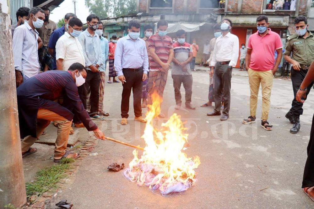হালুয়াঘাটে নিষিদ্ধ কারেন্ট জাল আগুনে পুড়িয়ে ধ্বংস – দৈনিক ময়মনসিংহ প্রতিদিন